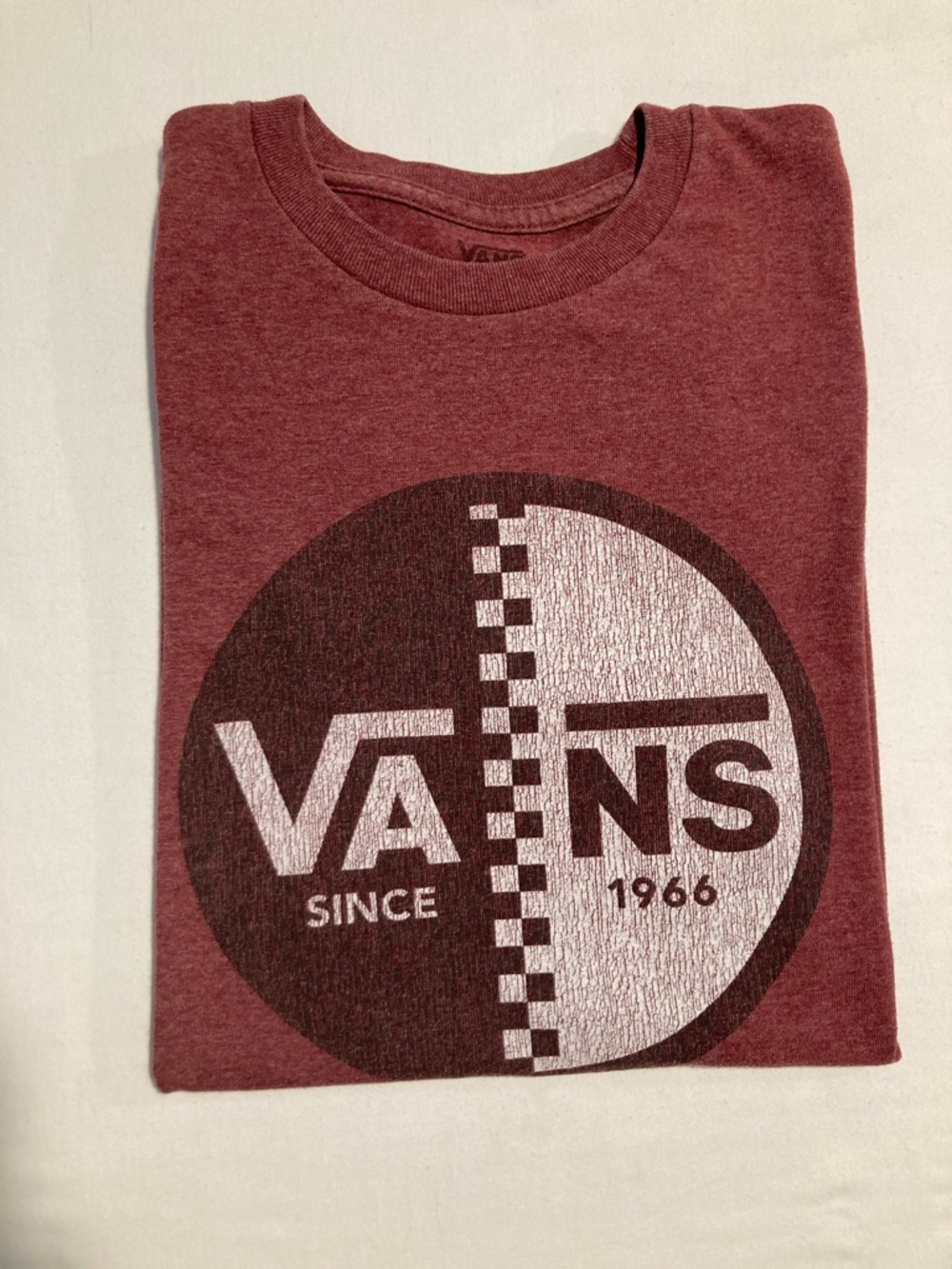 Vans Two-Tone Circle Logo Tee in Maroon and White (G5)